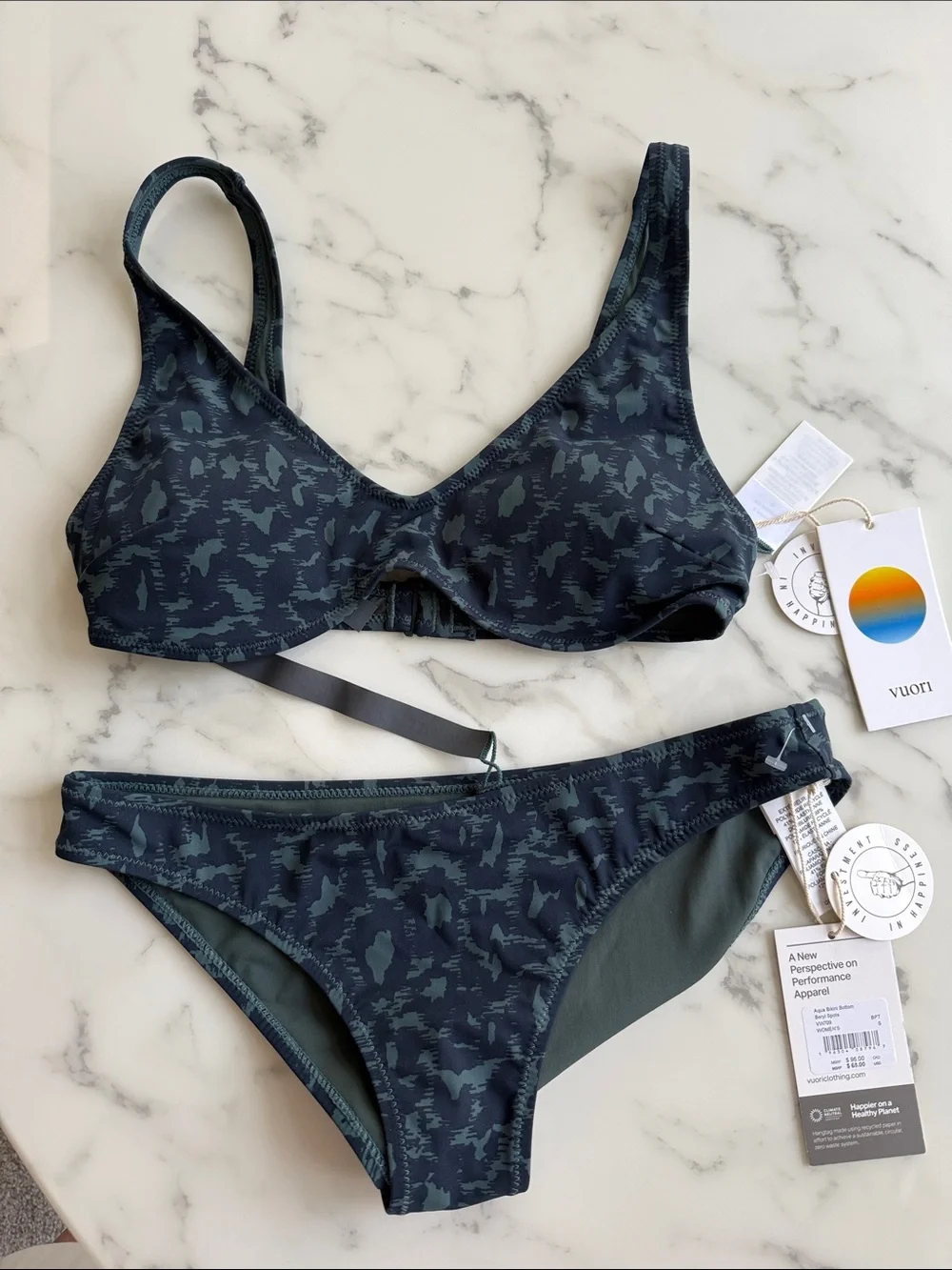 NWT Vuori Navy/Green Bikini Set Size S - Picture 1 of 2